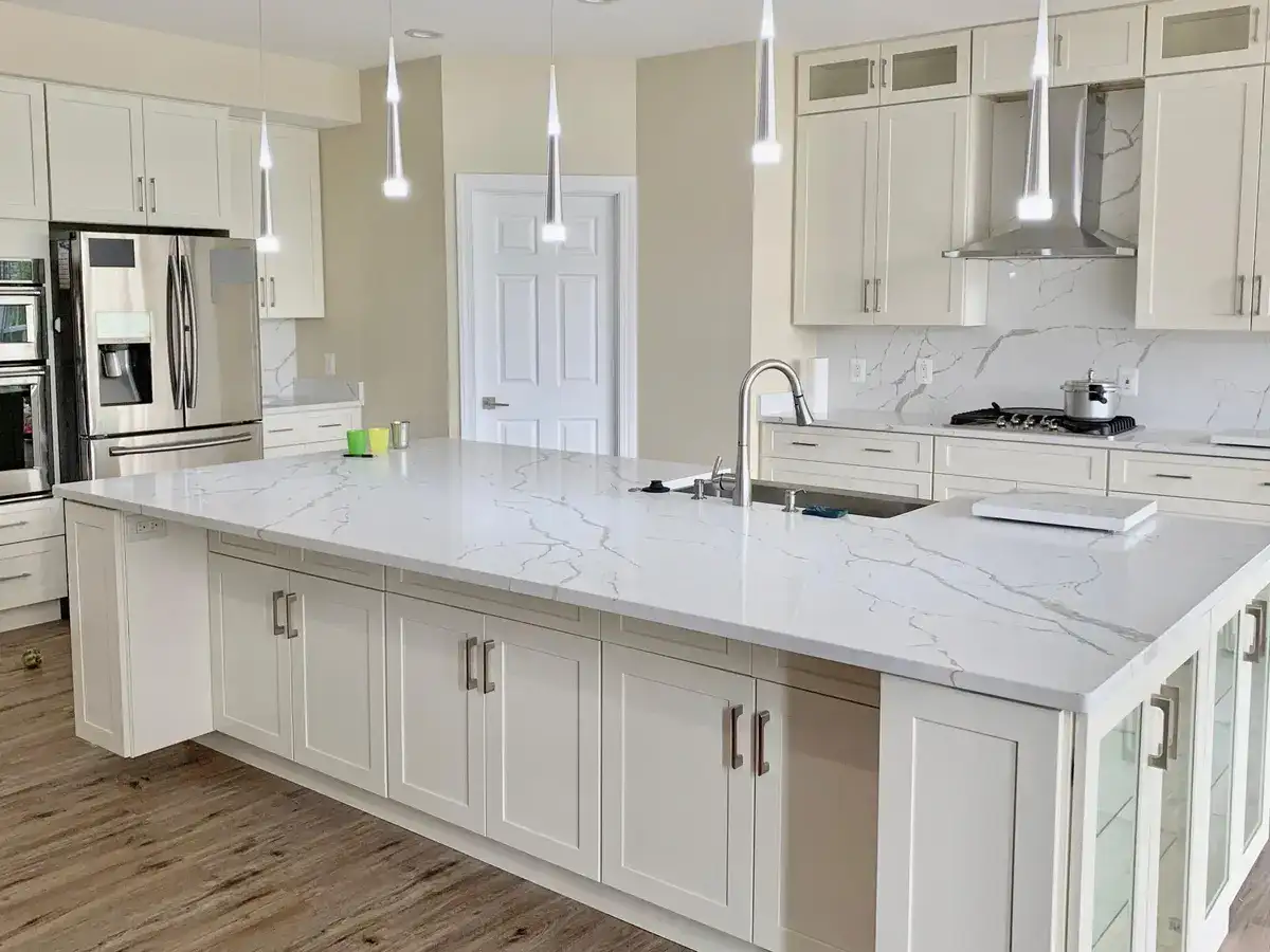 Modern kitchen with white sinterflex countertop