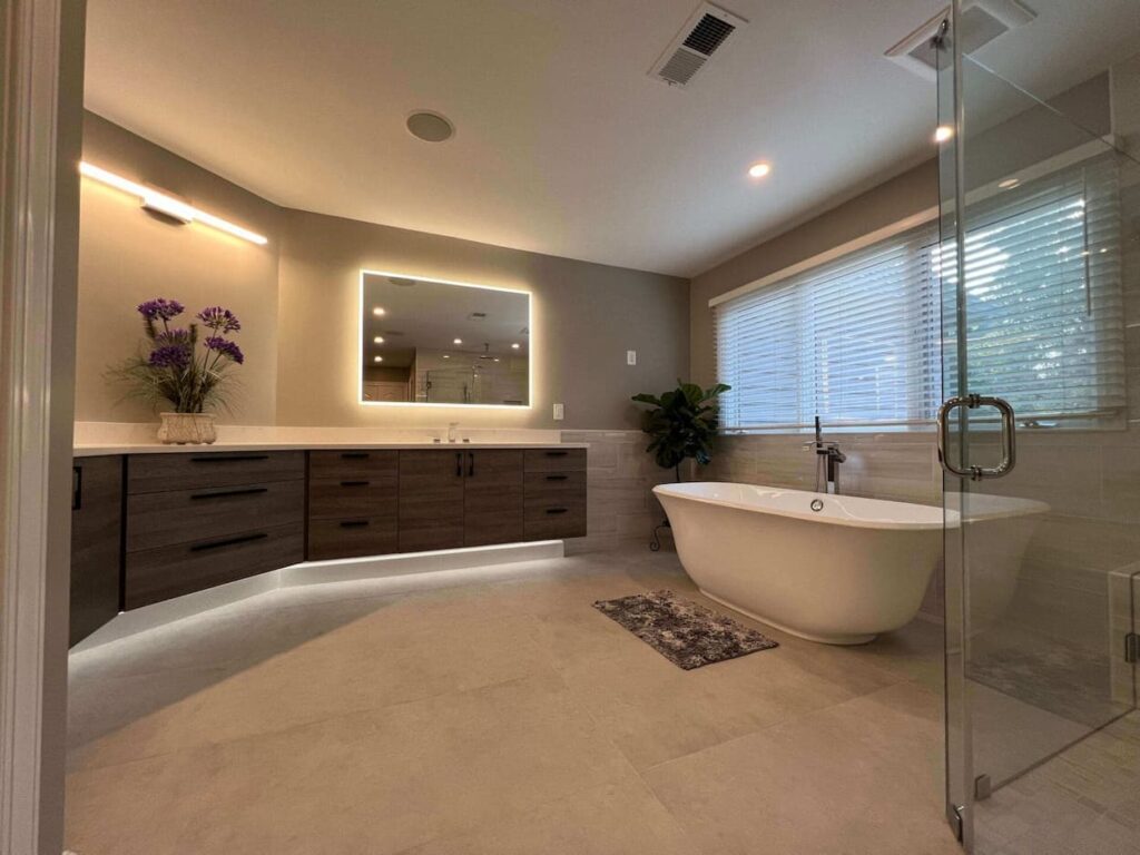 Yeni Modern Geniş Banyo
